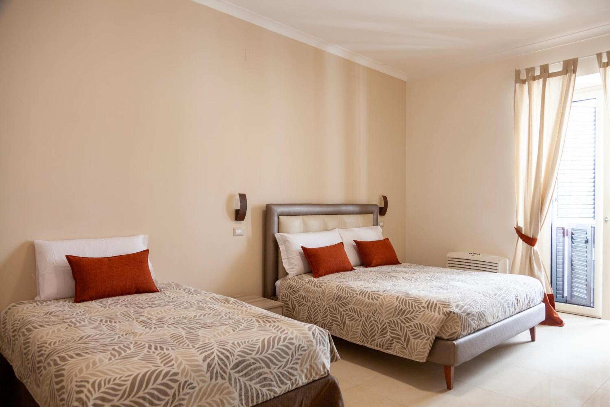 Opera 5 Hotel เนเปิลส์ ภายนอก รูปภาพ
